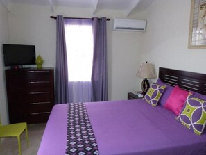 1 غرفة نوم وأغطية فراش متميزة وطراز فريد لكل وحدة