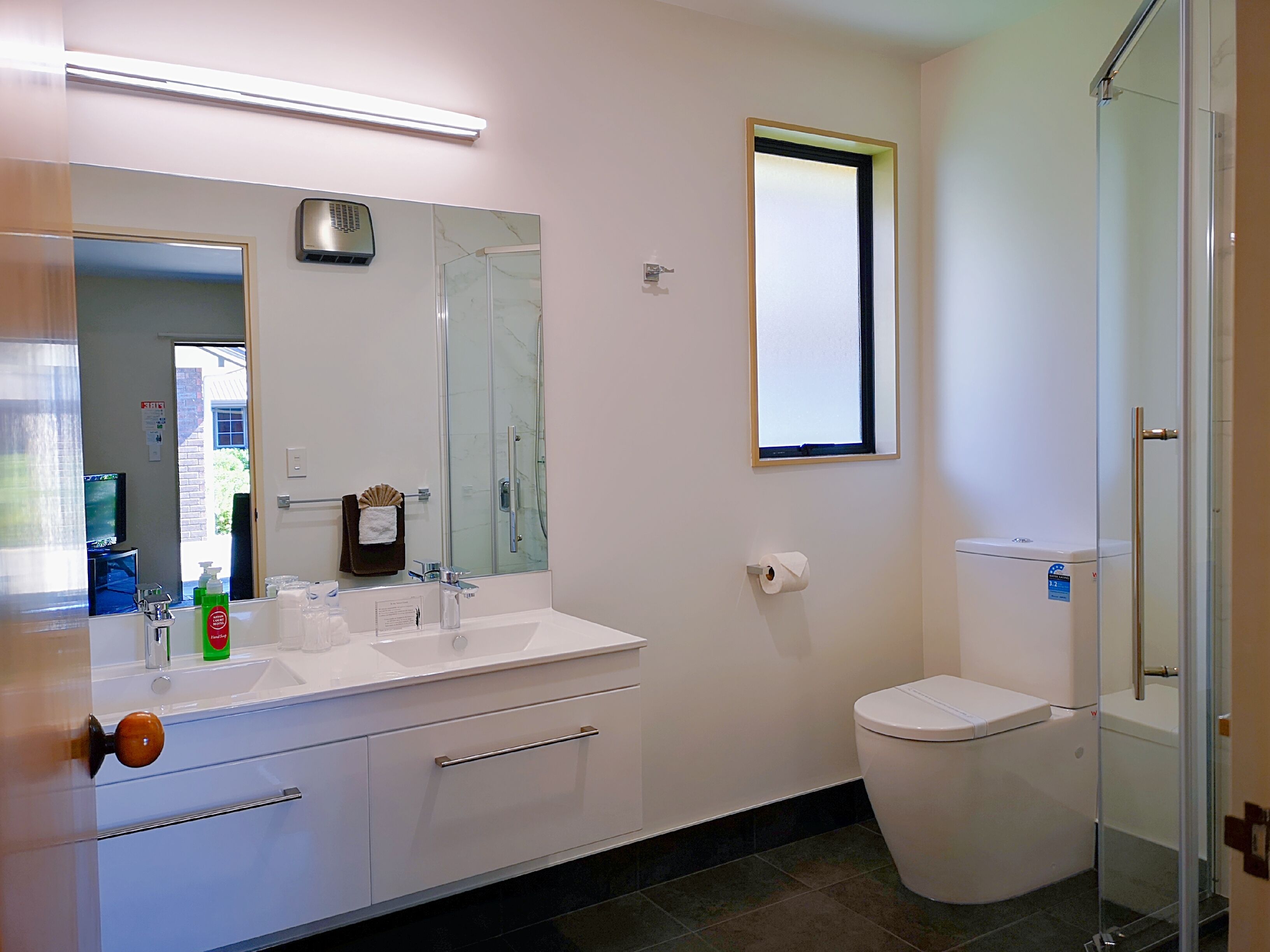 Familien-Suite | Badezimmer