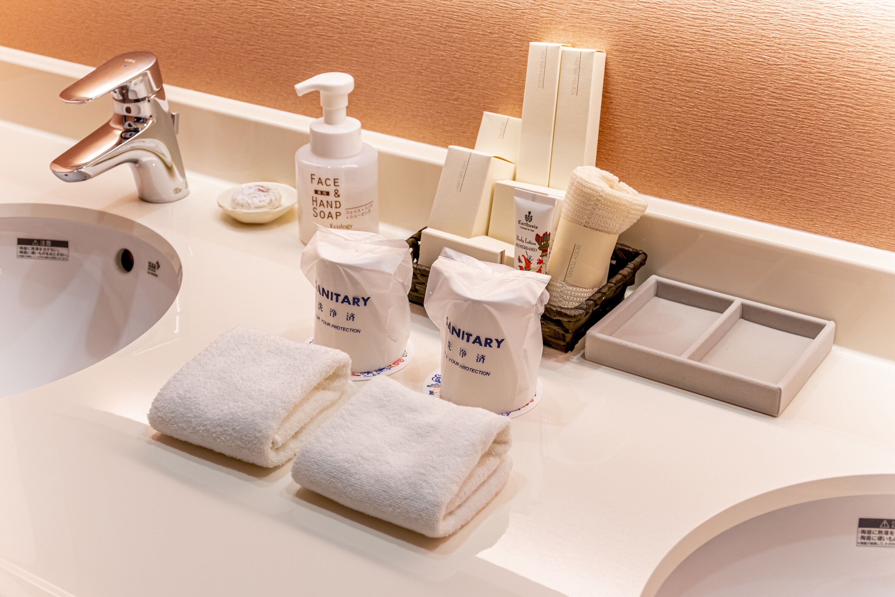 shower, designer toiletries, hair dryer, bathrobes