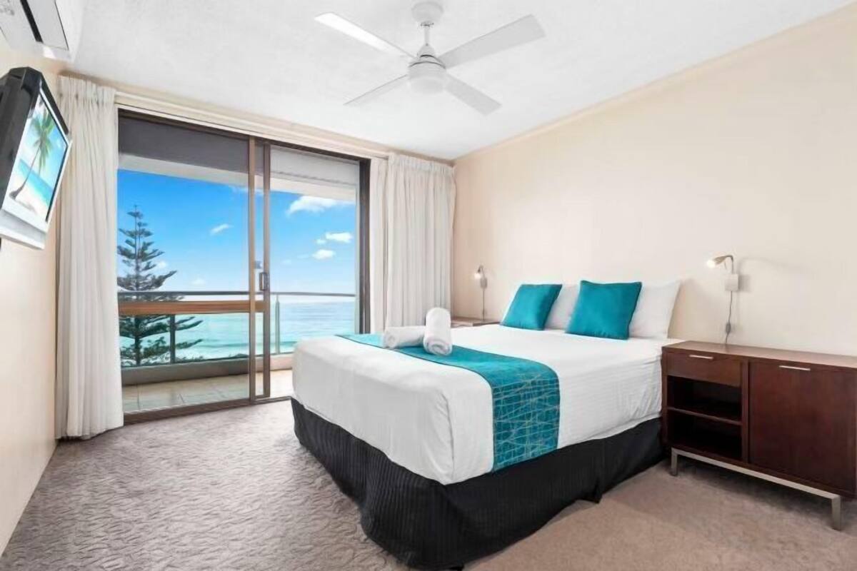 1 bedroom, desk, iron/ironing board, cribs (surcharge)