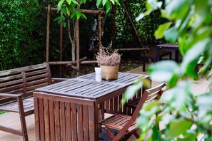Breakfast area - Siamaze Hostel (Bangkok)