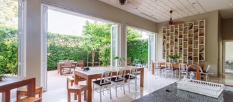Siamaze Hostel