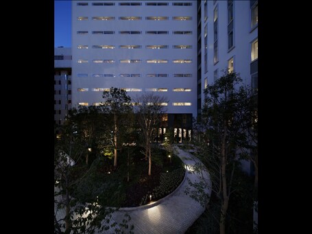 Shinjuku Granbell Hotel - Image 32