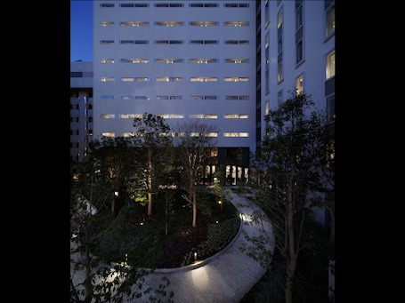 Exterior. Shinjuku Granbell Hotel