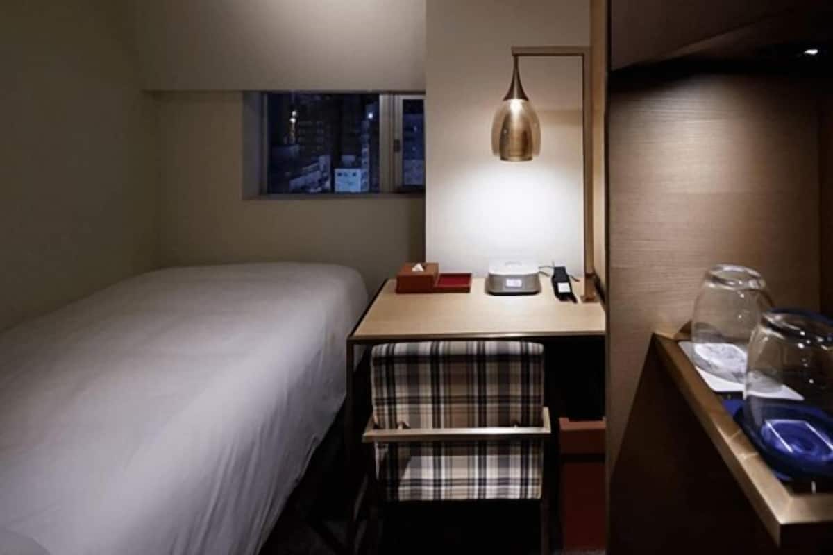 Premium bedding, down comforters, in-room safe, individually furnished