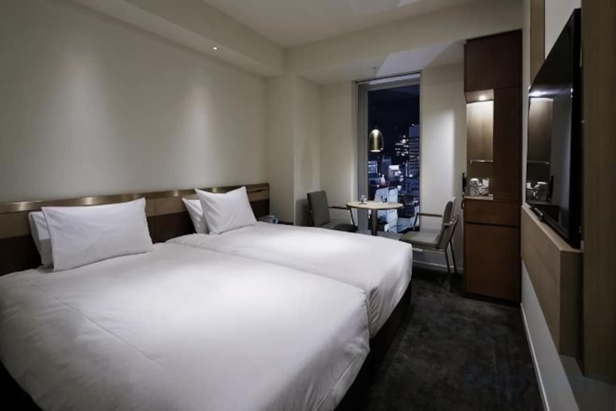 Standard Hollywood Twin Room Non Smoking