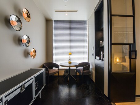 Shinjuku Granbell Hotel - Image 15