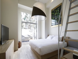 Deluxe Double with Loft and Terrace, Non Smoking, Ground Floor | Premium bedding, down duvets, in-room safe, individually furnished