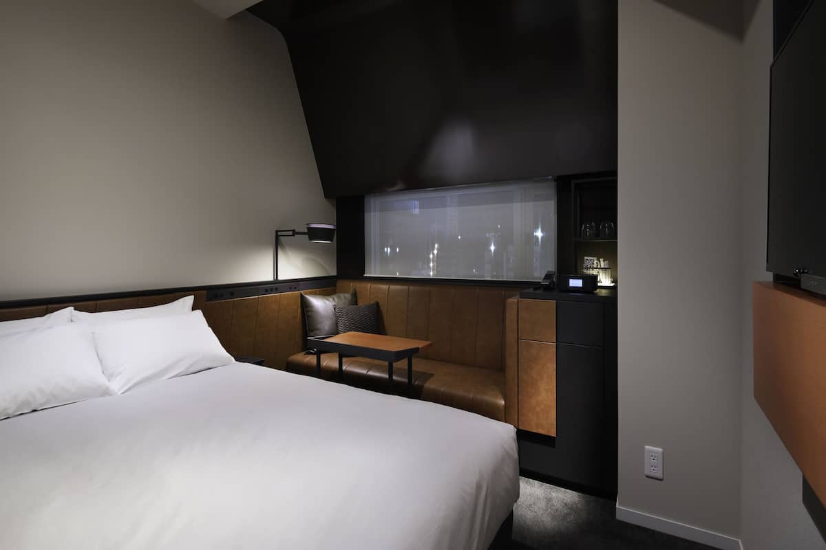 Premium bedding, down comforters, in-room safe, individually furnished