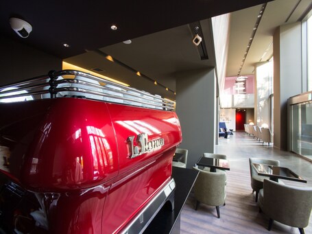 Shinjuku Granbell Hotel - Image 12