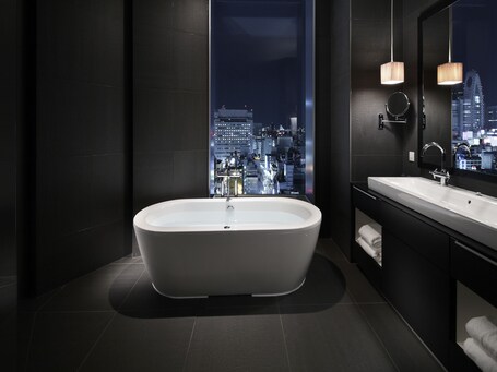 Shinjuku Granbell Hotel - Image 76