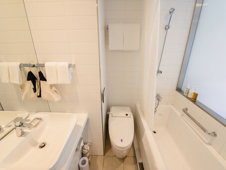 Shinjuku Granbell Hotel - Image 36
