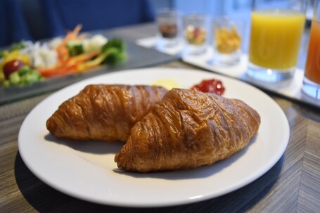 Shinjuku Granbell Hotel - Image 37