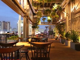 Bar (en el alojamiento)