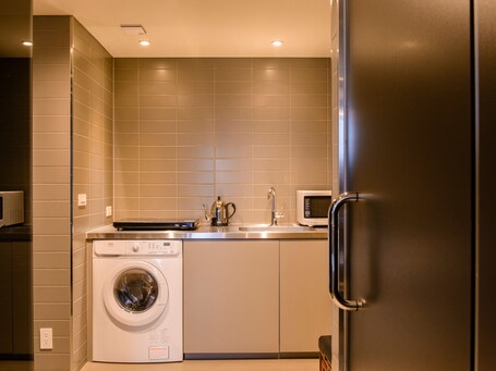 Shinjuku Granbell Hotel - Image 31