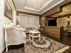 Living room - Ras Al Khaimah Hotel  (Ras Al Khaimah)