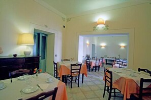 Dagelijks ontbijtbuffet inbegrepen