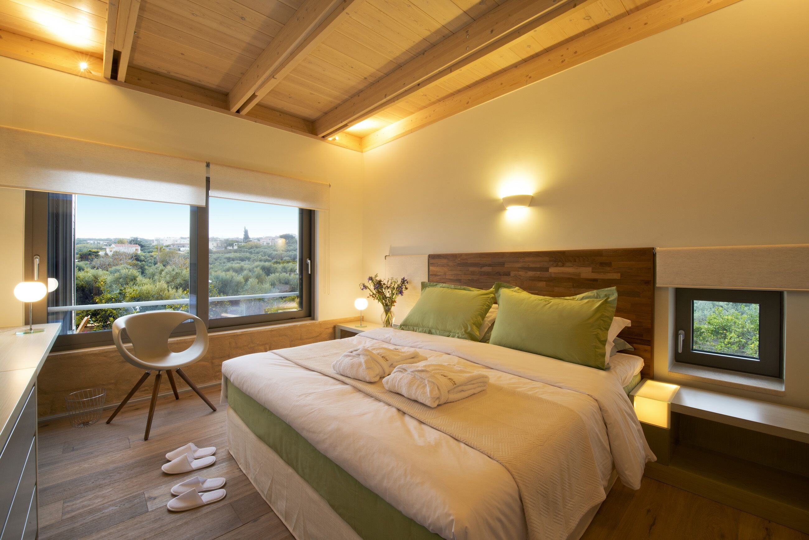 Egyptian cotton sheets, hypo-allergenic bedding, pillow-top beds