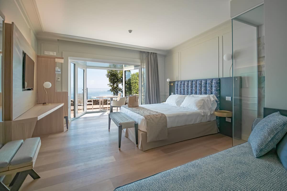 1 phòng ngủ, bộ trải giường bằng vải Frette của Ý