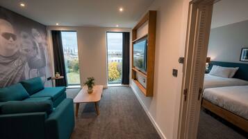 Chambre, 2 lits une place (with Lounge) | Vue de la chambre