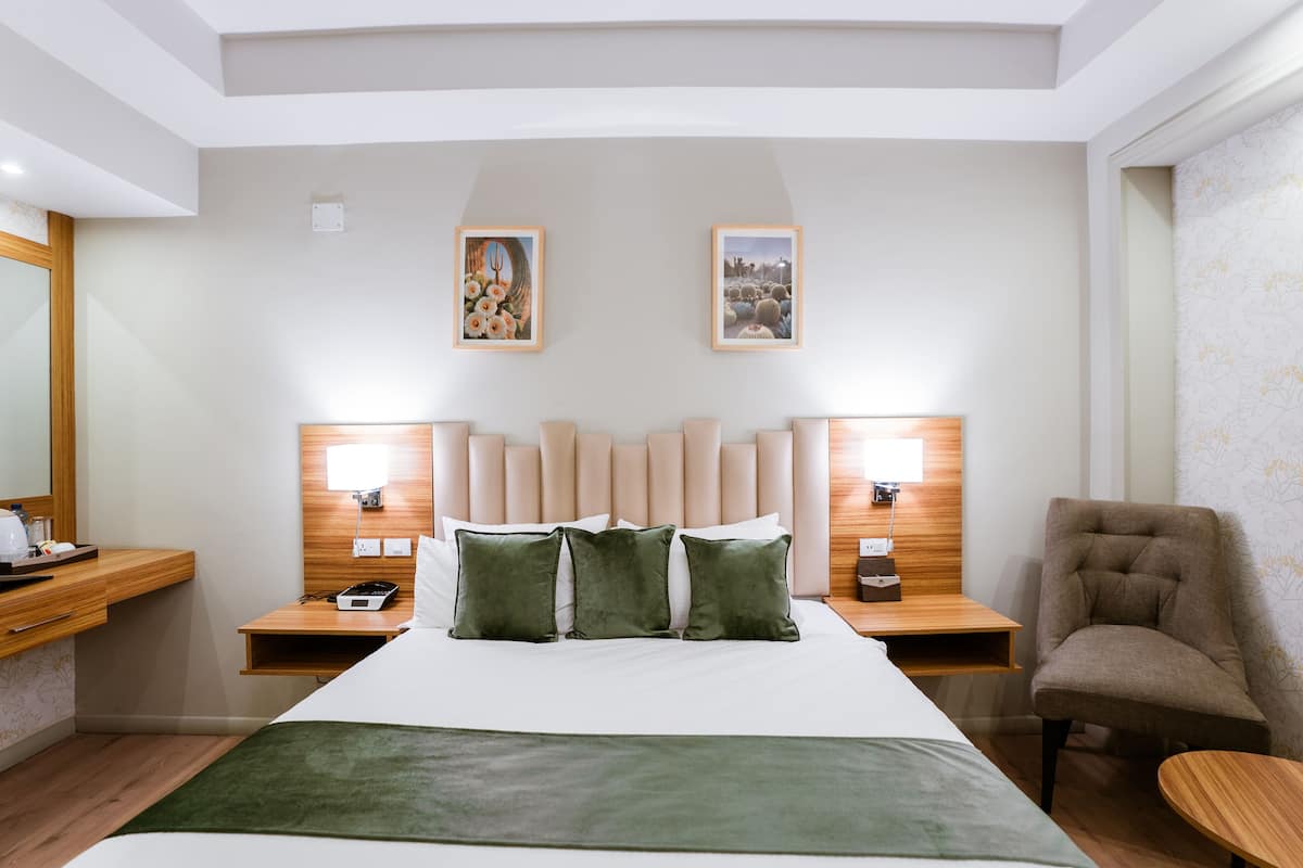 1 habitación, minibar y caja de seguridad en la habitación