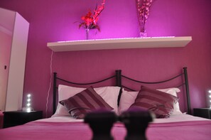 Double Room, Private Bathroom | Desk, cribs/infant beds, free WiFi