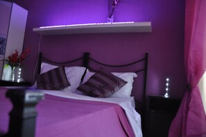 Double Room, Private Bathroom | Desk, cribs/infant beds, free WiFi