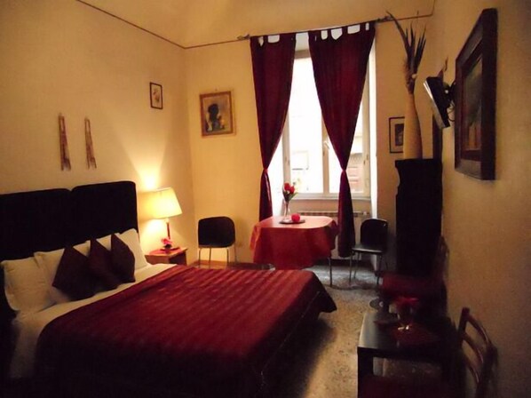 Quadruple Room, Shared Bathroom | Desk, cribs/infant beds, free WiFi