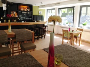 Frukostbuffé på vardagar (EUR 13 per person)