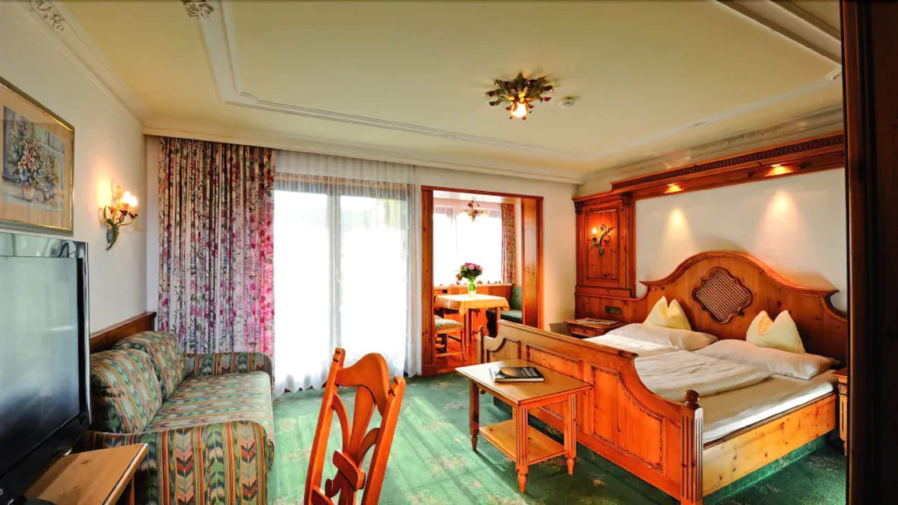 triple room, 1 bedroom, balcony (fürstenhaus) | in-room safe, free wifi, bed sheets