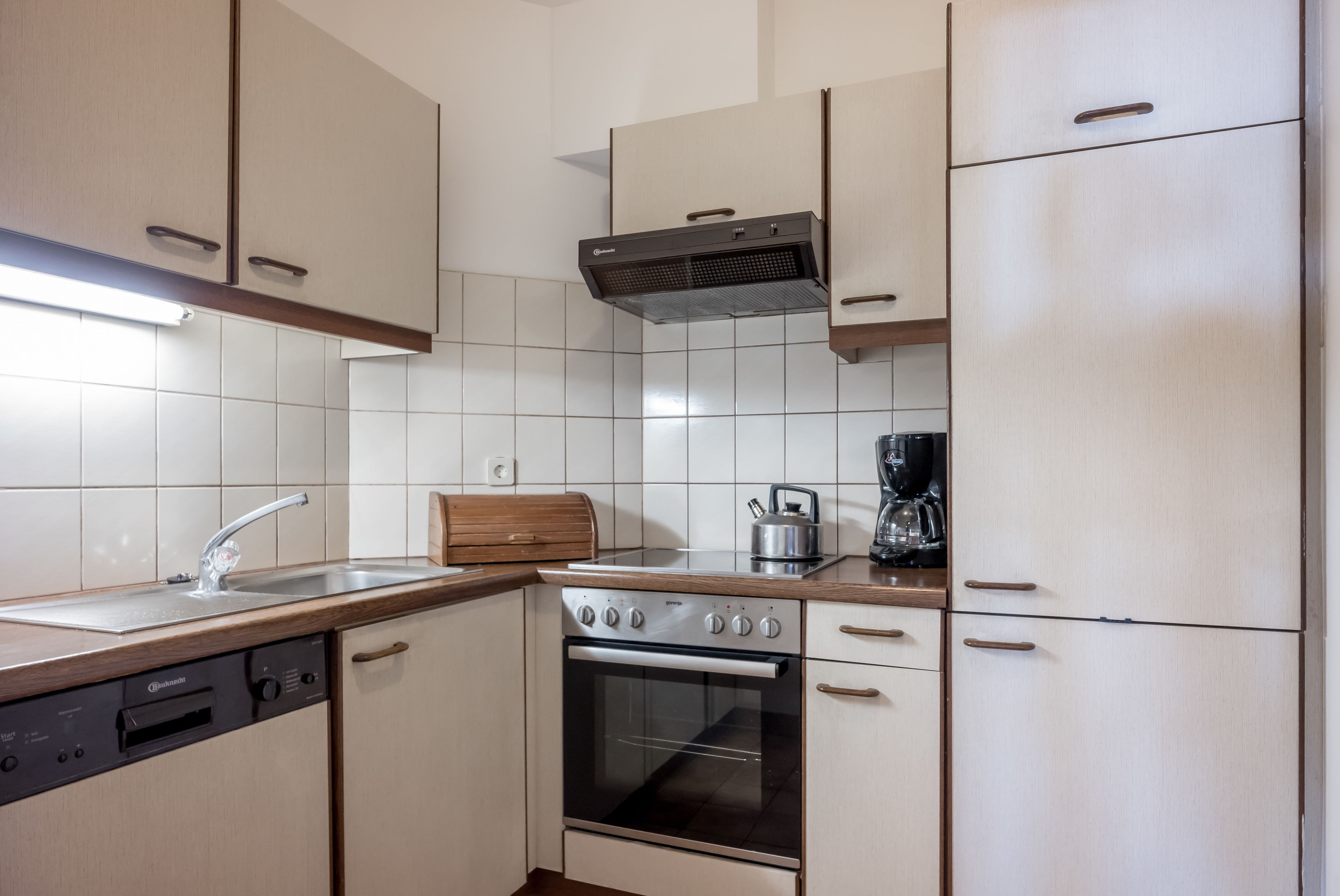 apartment, 2 bedrooms, balcony, corner | private kitchen