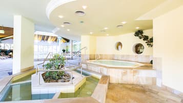 Bañera de hidromasaje interior