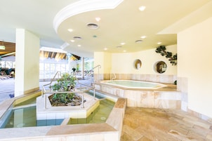 Bañera de hidromasaje interior