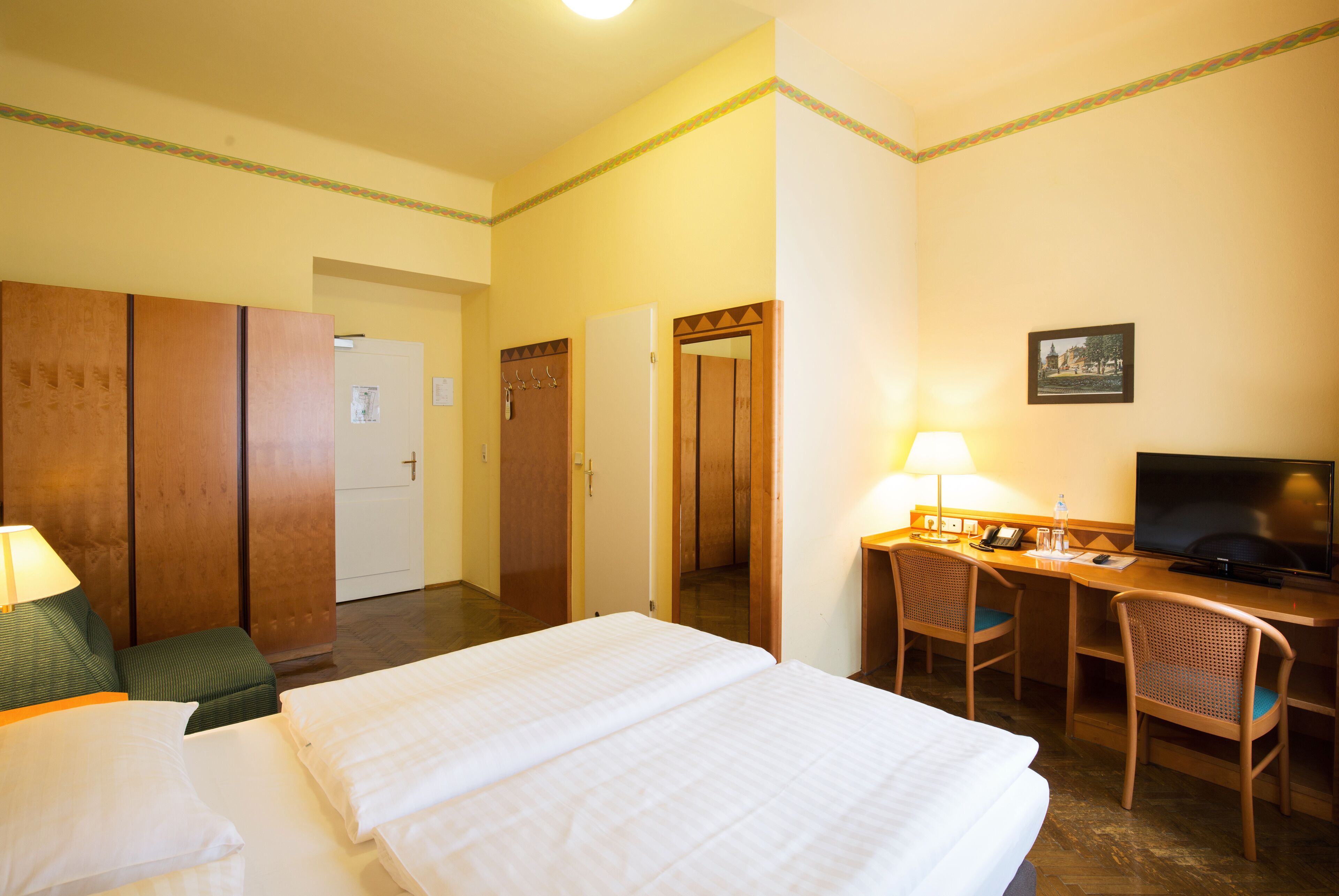 standard double room | hypo-allergenic bedding, in-room safe, desk, soundproofing