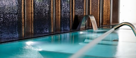 Spa tub, body treatments, hydrotherapy, aromatherapy, hot stone massages