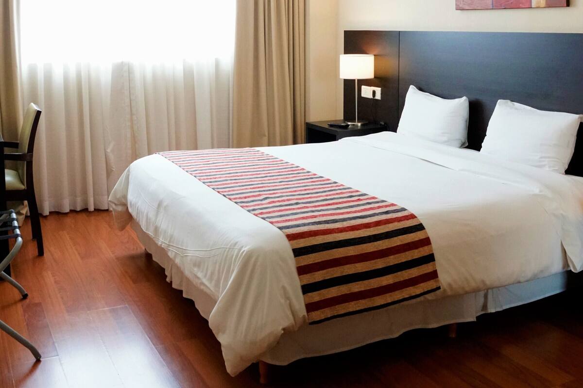 Superior Triple Room - Double Bed | Minibar, caja de seguridad en la habitación y escritorio