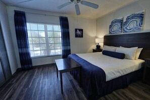 Room, 1 Bedroom | Laptop workspace, iron/ironing board, free WiFi, bed sheets - Getaways At Dover House (Delray Beach)