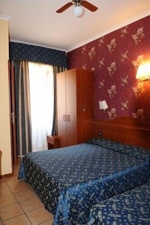 Double or Twin Room, Private Bathroom | In-room safe, free WiFi - Termini Station Rooms (Rome)