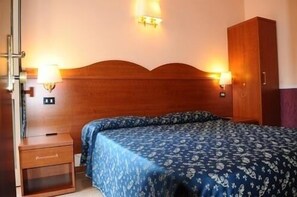 Double or Twin Room, Private Bathroom