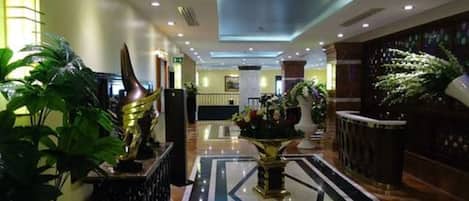 Coin salon dans le hall