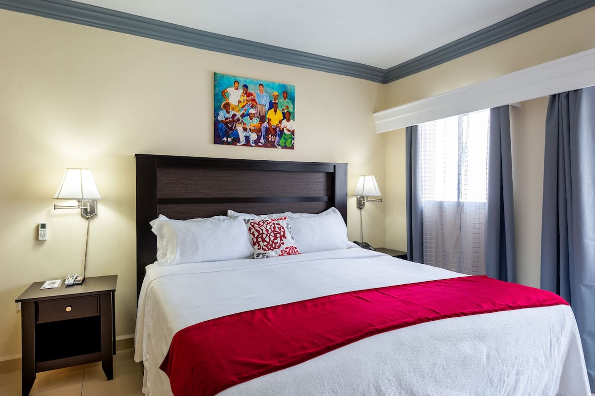 Suite estudio, 1 cama King size, cocina | 1 habitación y ropa de cama de alta calidad
