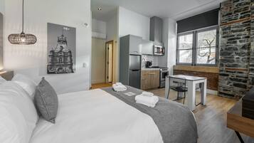 1 chambre, bureau, espace de travail pour ordinateur portable