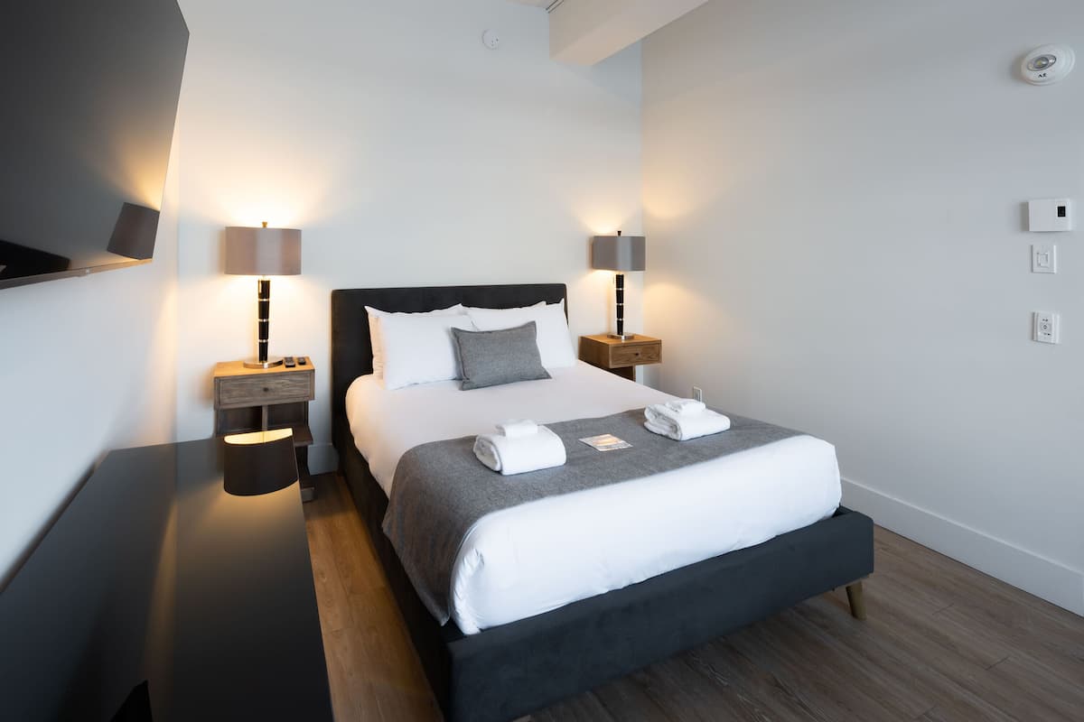 Superior Suite | 1 bedroom, desk, laptop workspace, blackout drapes