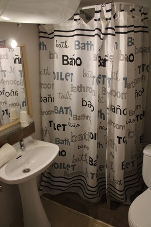 Double Room | In-room safe, desk, iron/ironing board, free WiFi - Hostal Virgen del Rocio II (Torremolinos)