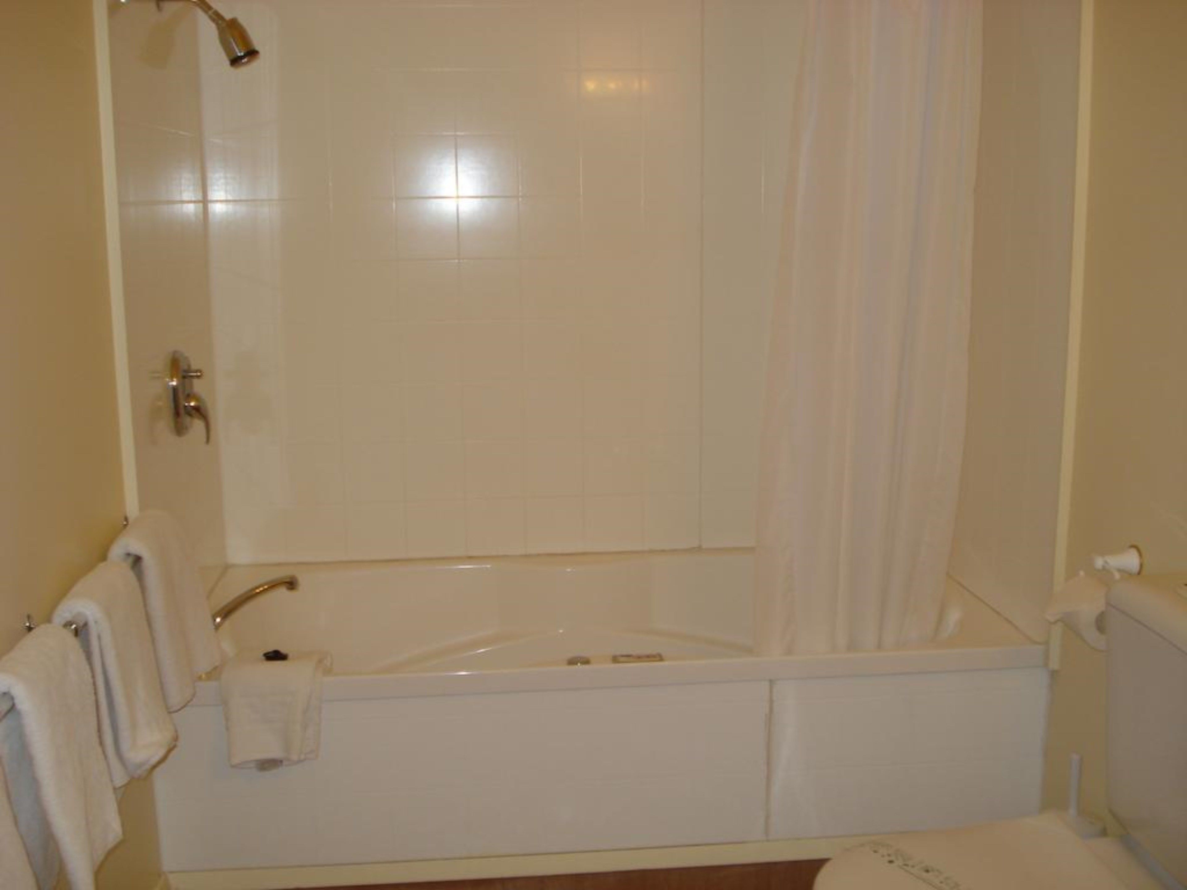 Apartment, 1 Schlafzimmer, Kochnische, Erdgeschoss | Badezimmer