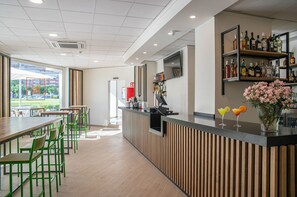 Bar (en el alojamiento)