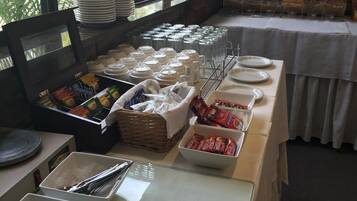 Daily cooked-to-order breakfast for a fee