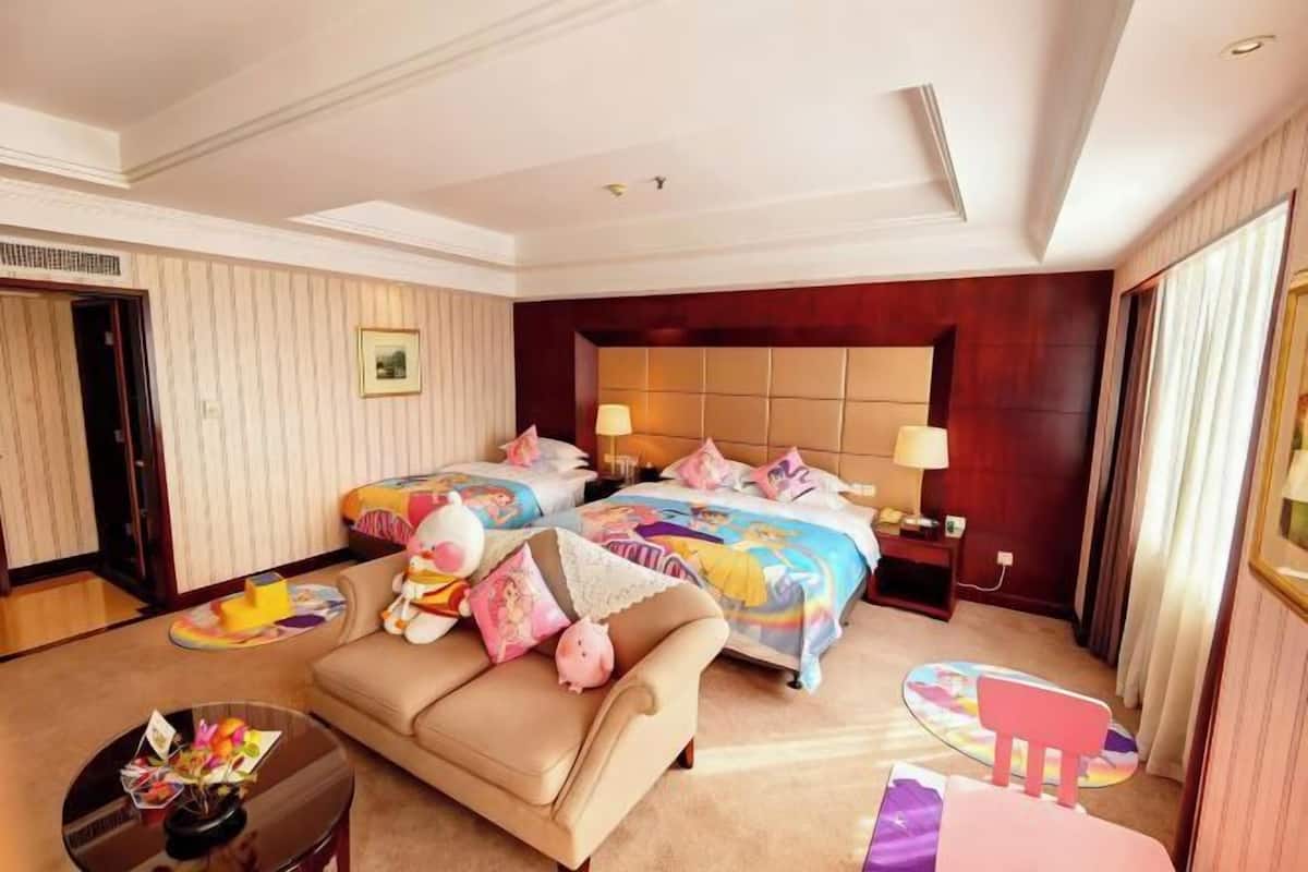 Down duvets, minibar, in-room safe, desk