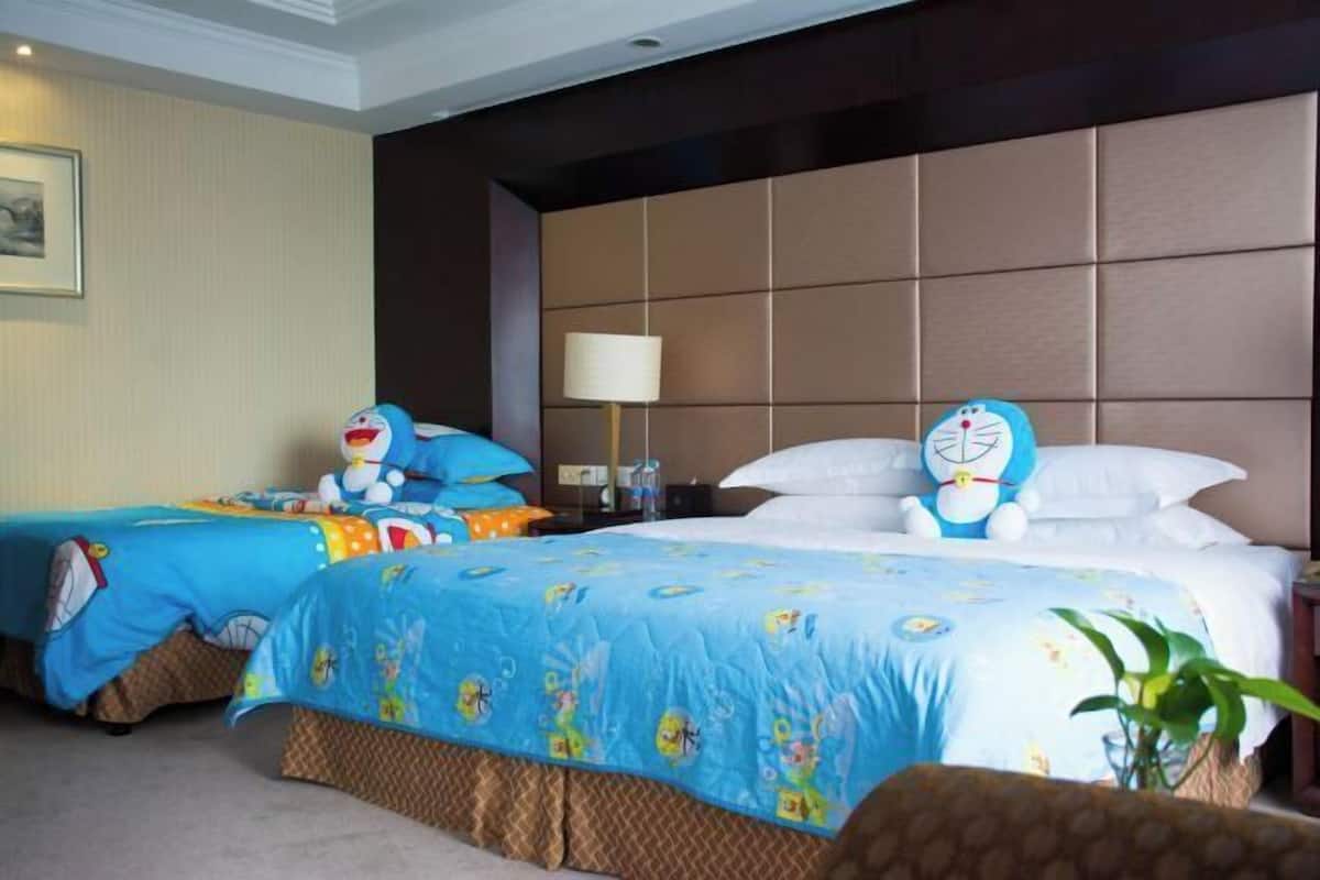 Down duvets, minibar, in-room safe, desk