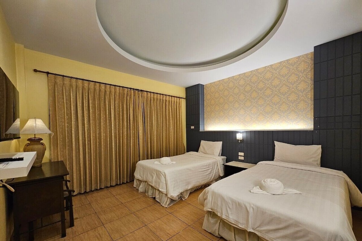 Standard Twin Room | Free WiFi, bed sheets